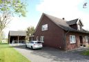 Auffahrt mit Carport