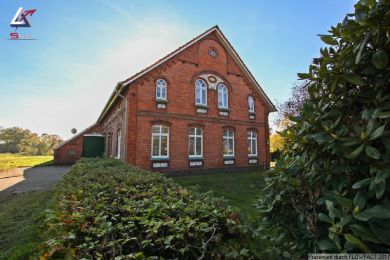 Ostfriesisches Bauernhaus in schöner Lage-Ein Schmuckstück!