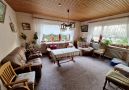großes helles Wohnzimmer
