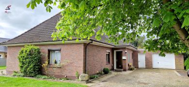 Wohnhaus mit großzügigem Grundstück in zentrumsnaher Wohnlage!