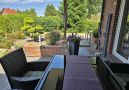 teilüberdachte Terrasse