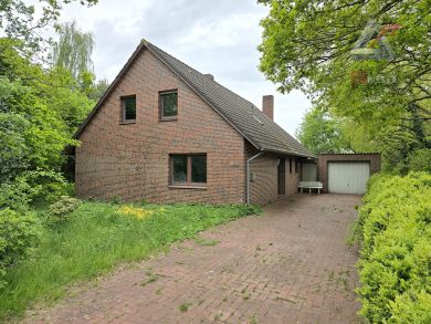 Solides Wohnhaus mit viel Potenzial, rückwärtig unverbaut.