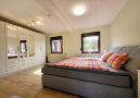 großes Elternschlafzimmer