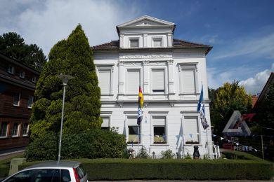 Ortsprägendes Gründerzeithaus im Zentrum von Augustfehn