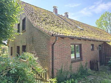 Historisches Bauernhaus-ruhige Lage-guter Zustand