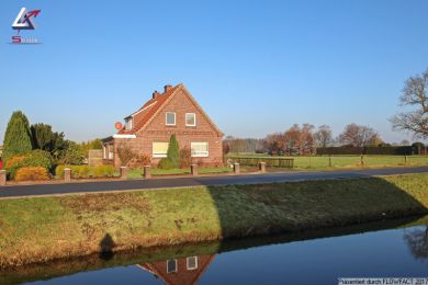 Gepflegtes Landhaus in schöner Kanallage!