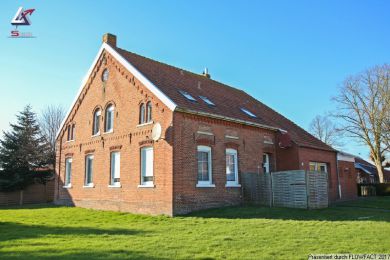 Zweifamilienhaus mit toller Fassade in Filsum