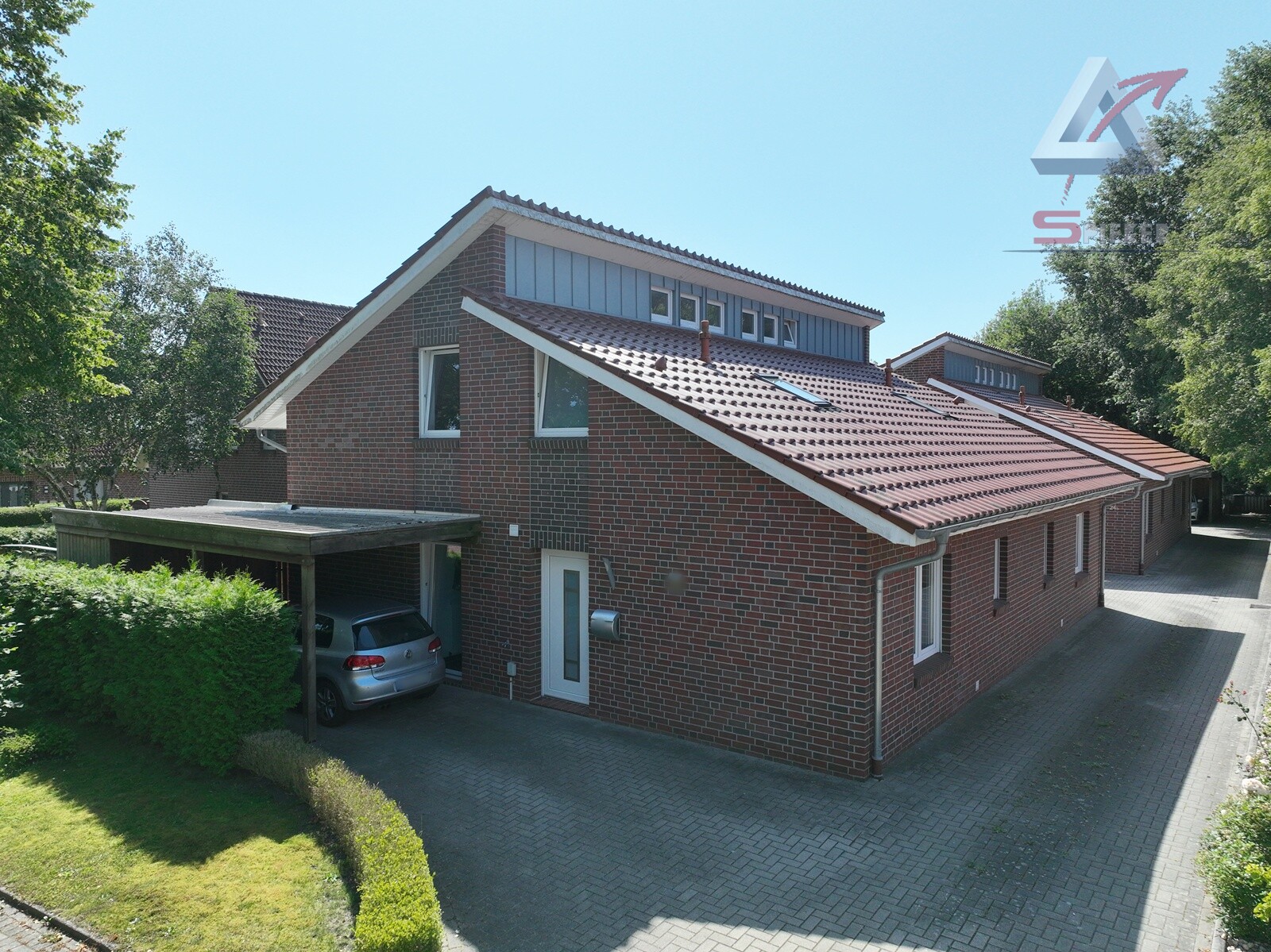 Moderne Doppelhaushälfte in zentraler Lage