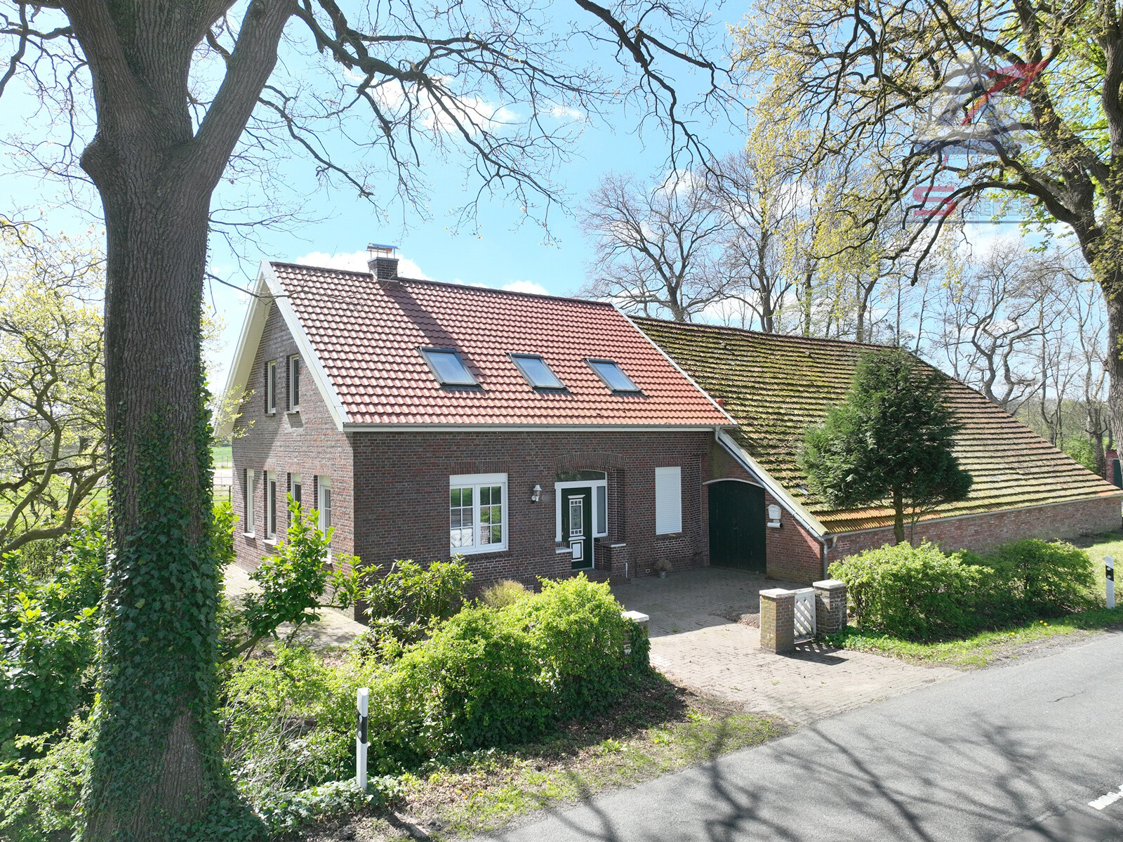 Traumhaus - wunderschön sanierter Resthof